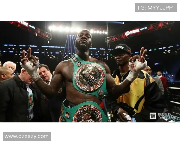 足球巨星跨界挑战拳击赛场展现全新竞技魅力与运动精神